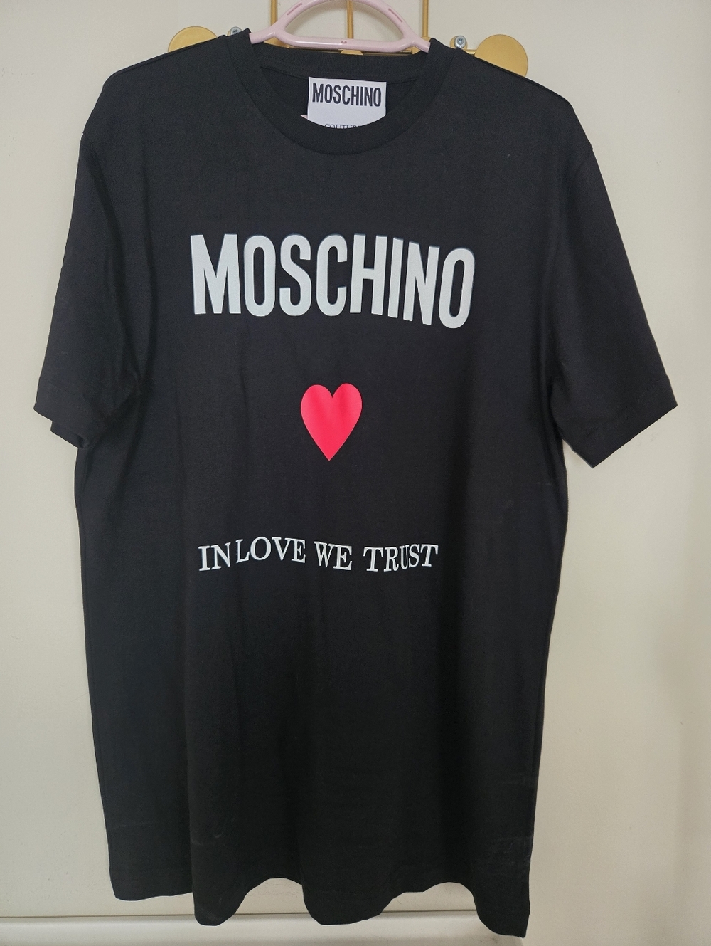 NWOT Moschino Couture In Love We Trust Black T-Shirt with Red Heart Size L